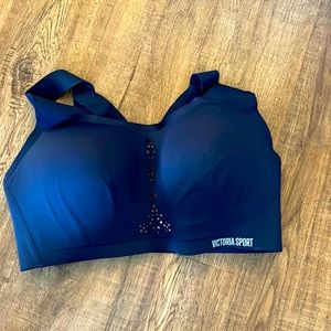 Victoria sport navy sport bra